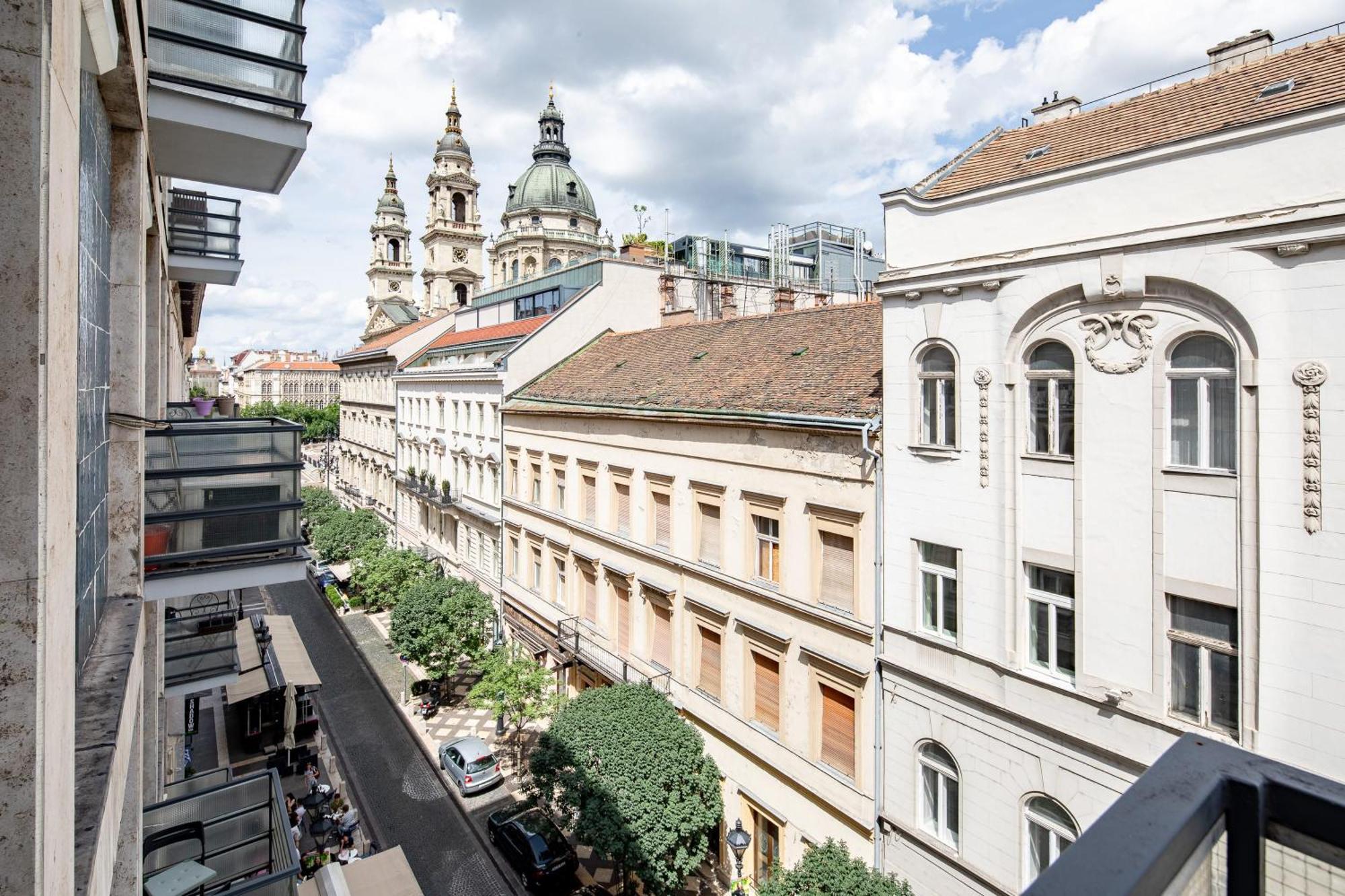 Апартаменти Ultra - Balcony - Basilica View